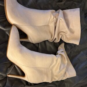 Elegant Cream Slouch Heeled Boots